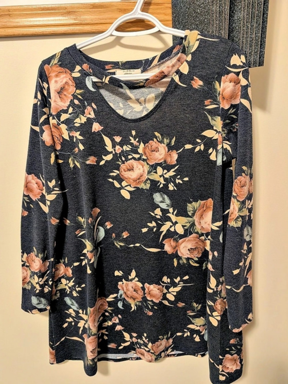 Floral Long Sleeve Tunic in Blue & Pink Like New